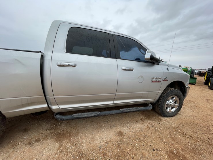 2014-dodge-2500-image-138