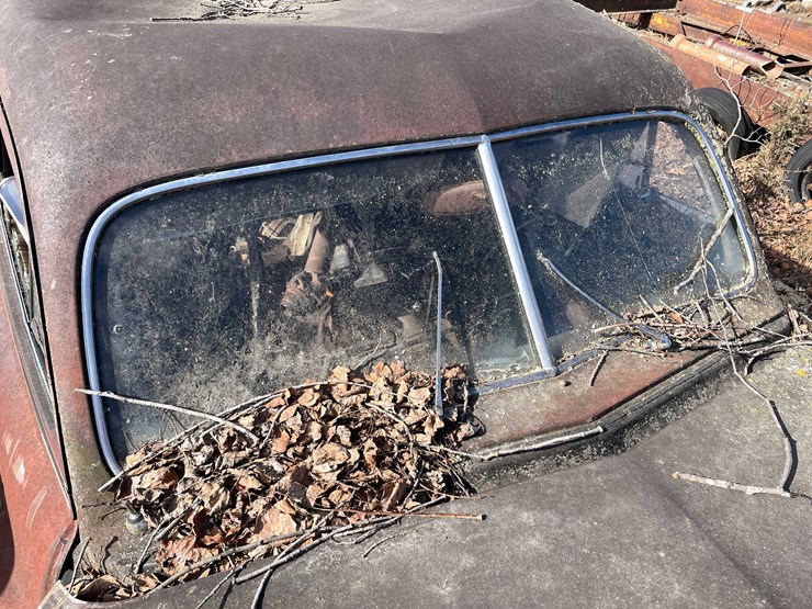 #13026-•-(1)-vintage-truck-and-(2)-vintage-cars-(no-title)-image-130