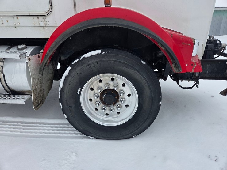 kenworth-t800-image-9