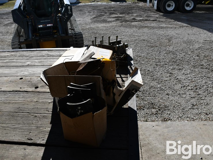 lot-of-farm-support-image-4