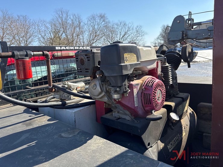 2011-ford-f550-xl-image-12