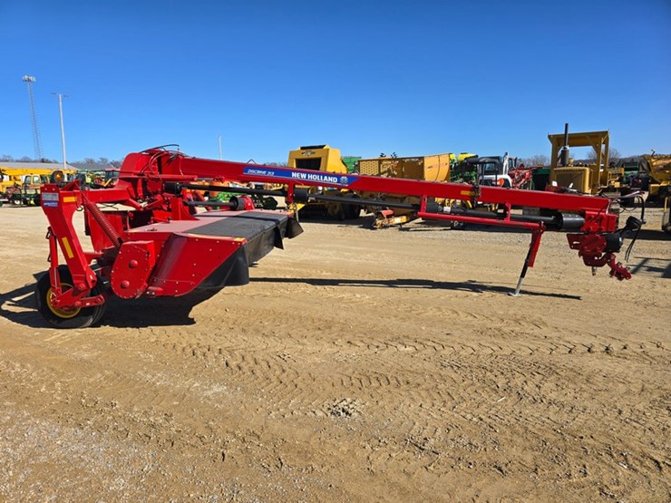 2021-new-holland-313-image-8