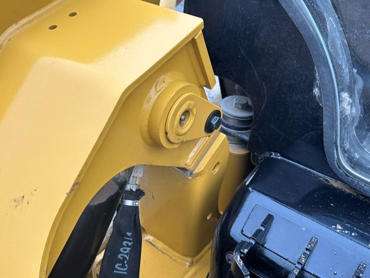 caterpillar-279d-image-9