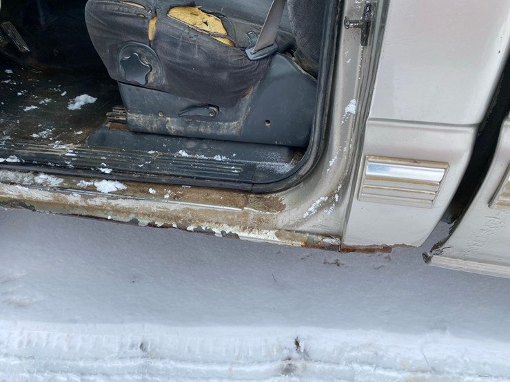 2001-chevrolet-pickup-image-23