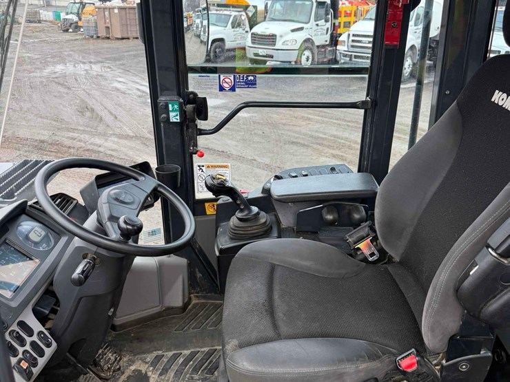 2021-komatsu-wa200-8-image-14