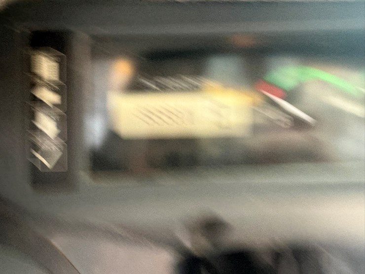 2015-deere-333e-image-37