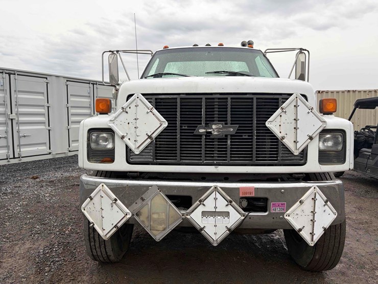 1998-chevrolet-t7500-image-2