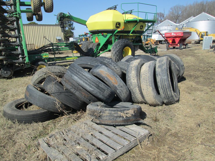 #27289-•-lot-of-semi-tires-image-3