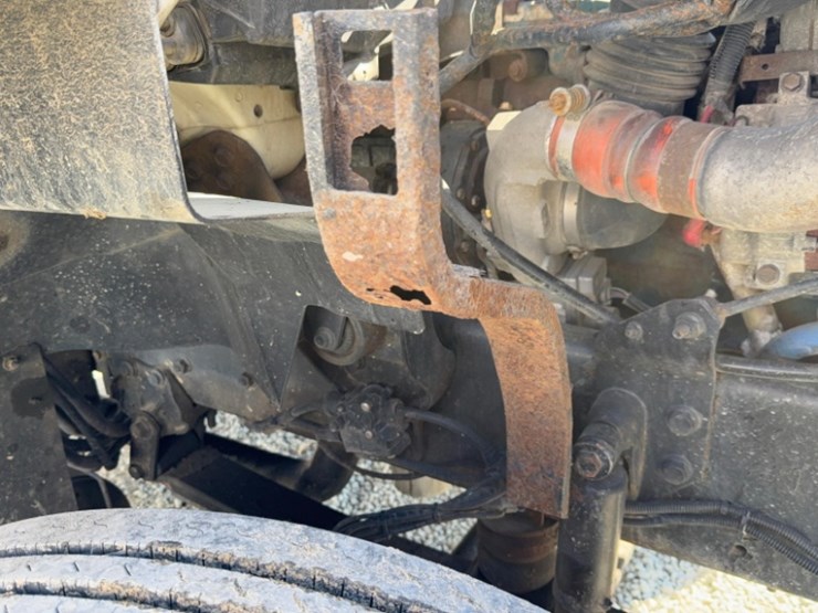 2007-international-7400-image-40