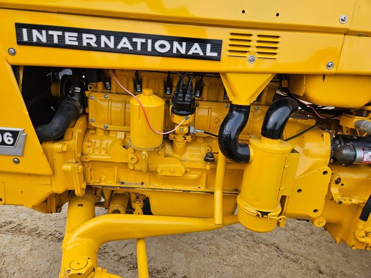 #47-•-international-2506-tractor-image-14