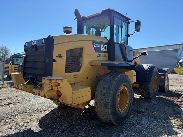 2016-caterpillar-938m-image-5