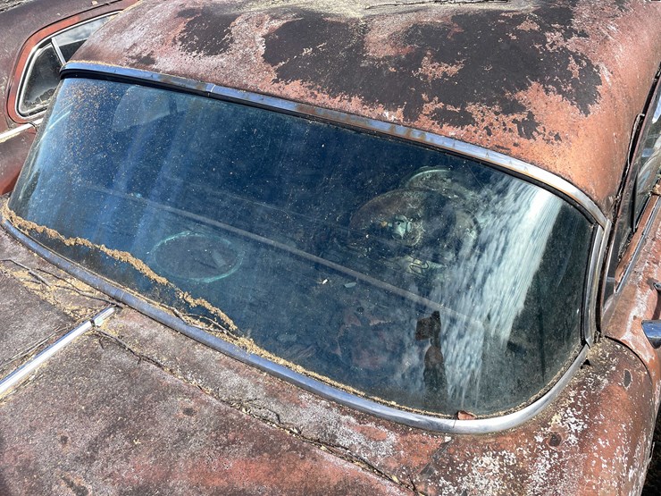 #13026-•-(1)-vintage-truck-and-(2)-vintage-cars-(no-title)-image-90