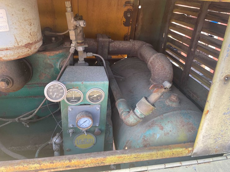 #13065-•-le-roi-gas-powered-generator-on-wheels-image-24