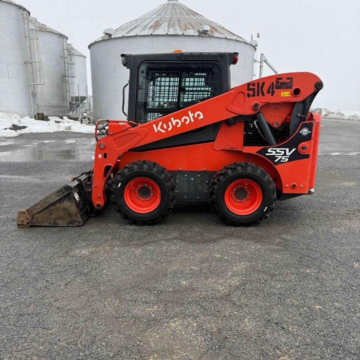 2022 KUBOTA SSV75