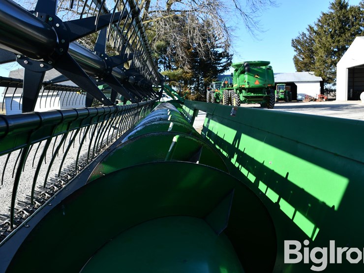 john-deere-630f-image-10