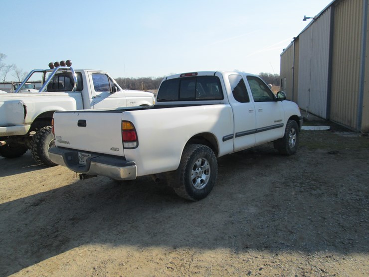 2000-toyota-tundra-image-3