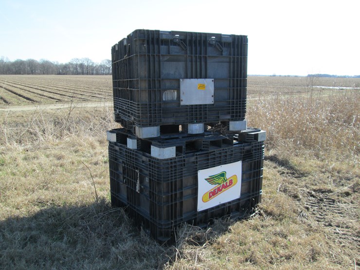 #27294-•-lot-of-(2)-plastic-totes-image-2