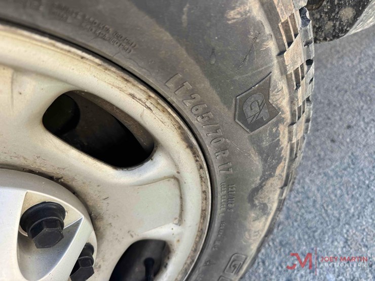 2017-chevrolet-2500-image-9