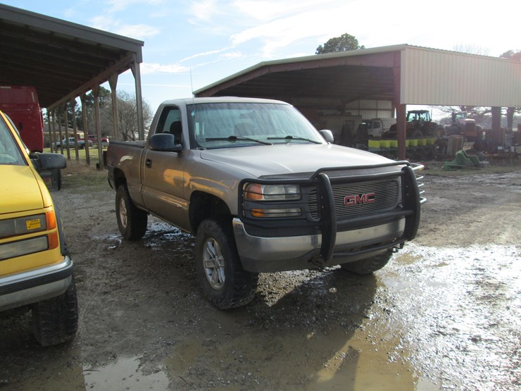 2002-gmc-1500-image-2