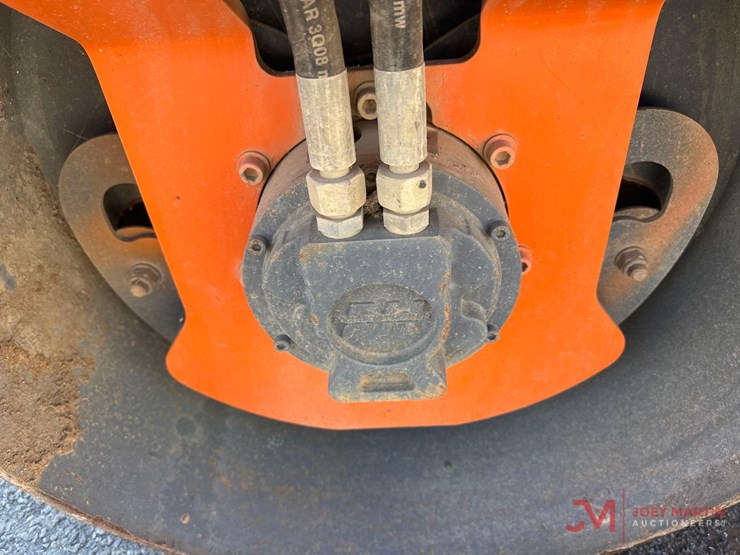 2010-hamm-hd12-image-9