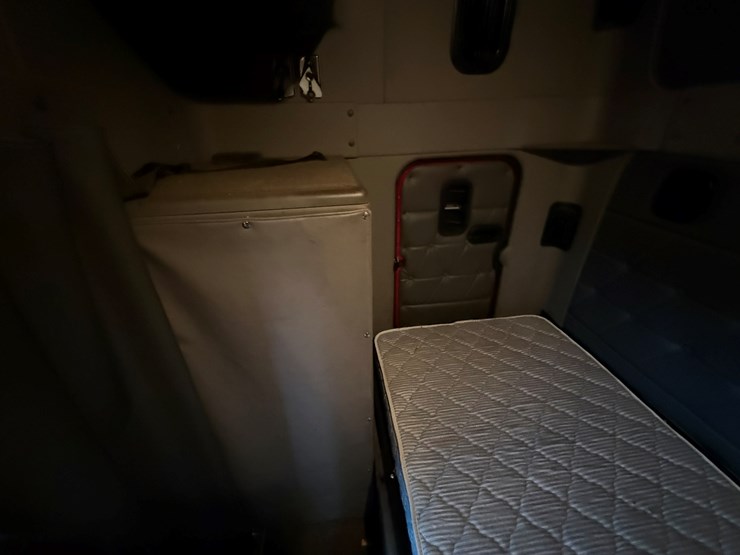 2007-caterpillar-c13-image-71