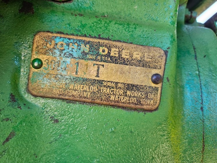 john-deere-3010-image-38