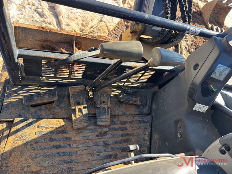 2013-deere-50d-image-23