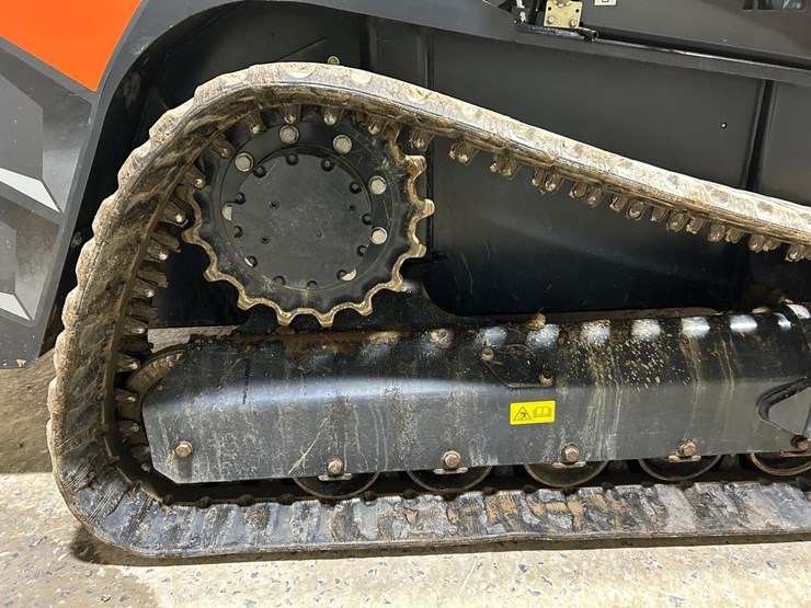 2021-kubota-svl97-2-image-13