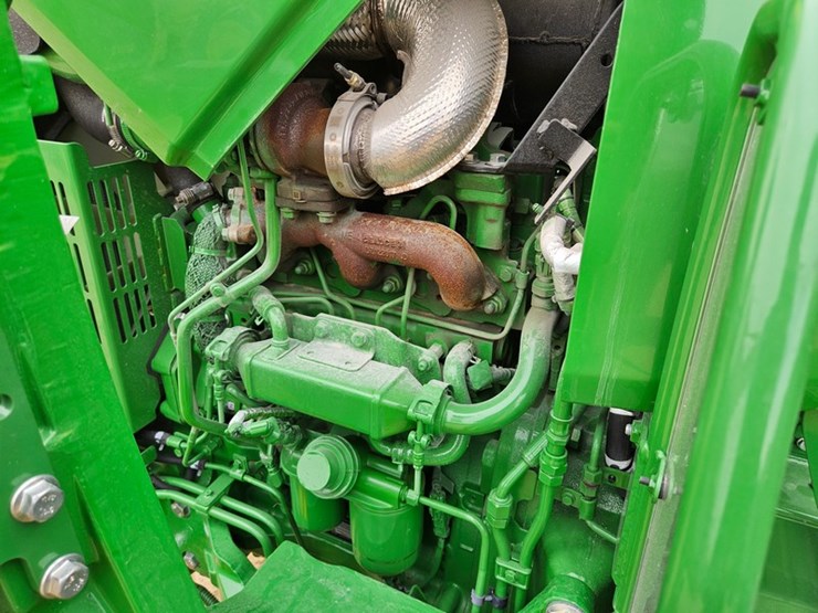 2025-john-deere-5067e-image-10