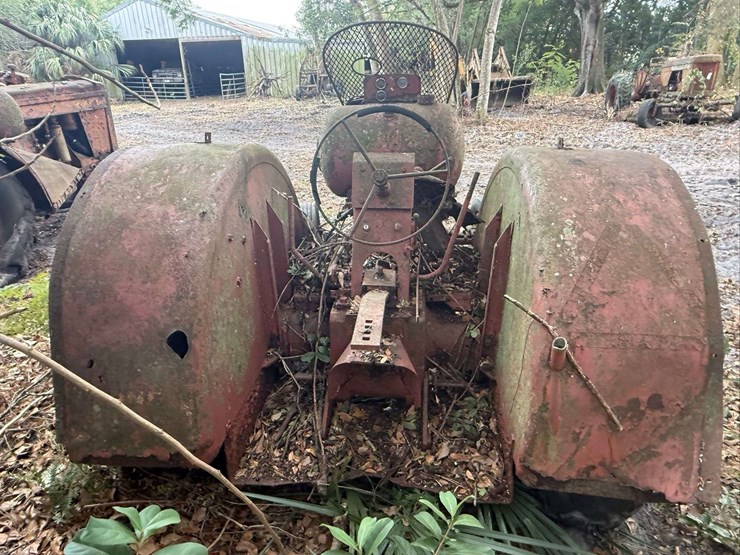 minneapolis-moline-lp-orchard-tractor-image-15