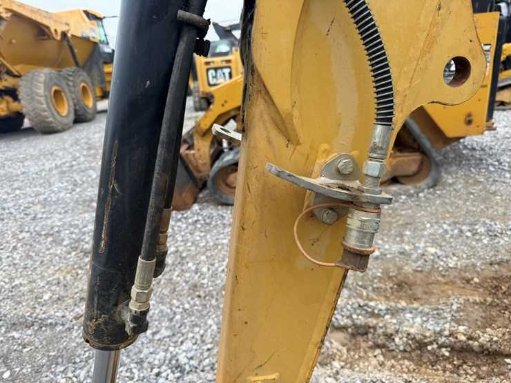 2014-caterpillar-302.7d-image-17