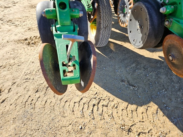 2017-john-deere-1795-image-54