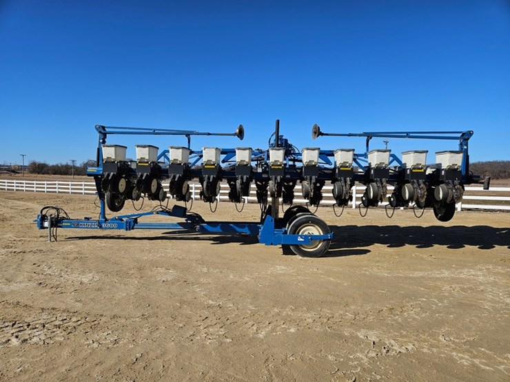 kinze-3600-image-2