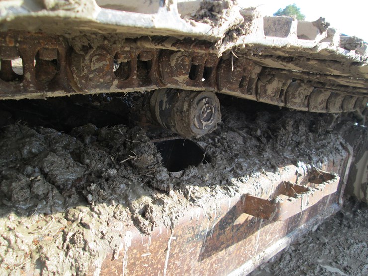 deere-200-lc-image-22