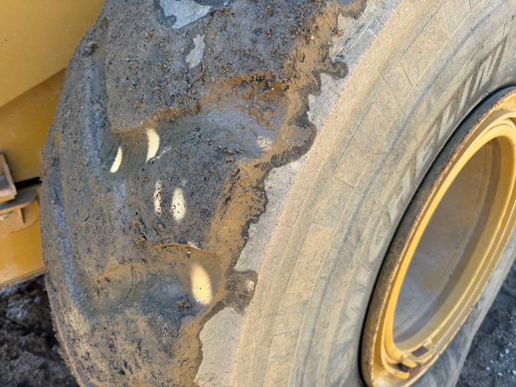 2012-caterpillar-950k-image-104