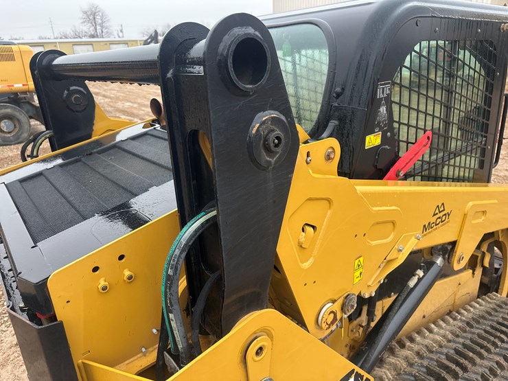 2017-caterpillar-259d-image-14