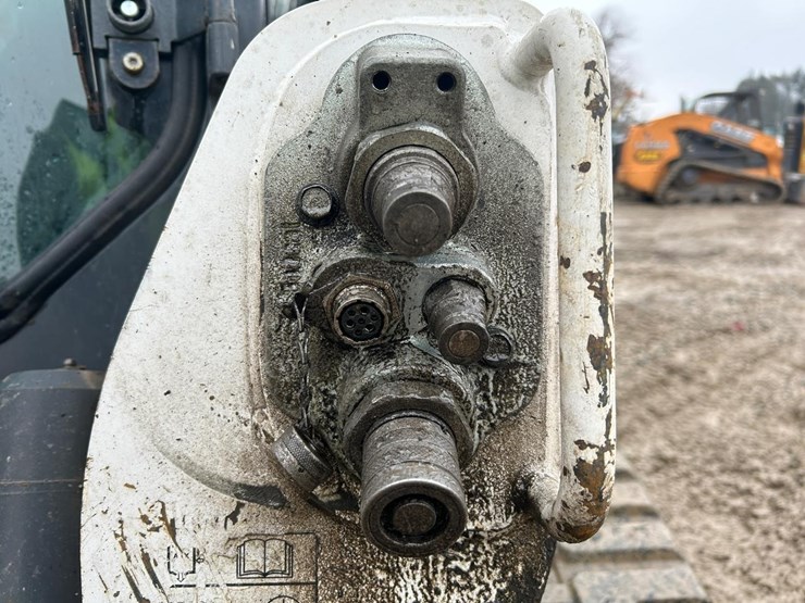 2021-bobcat-t770-image-11