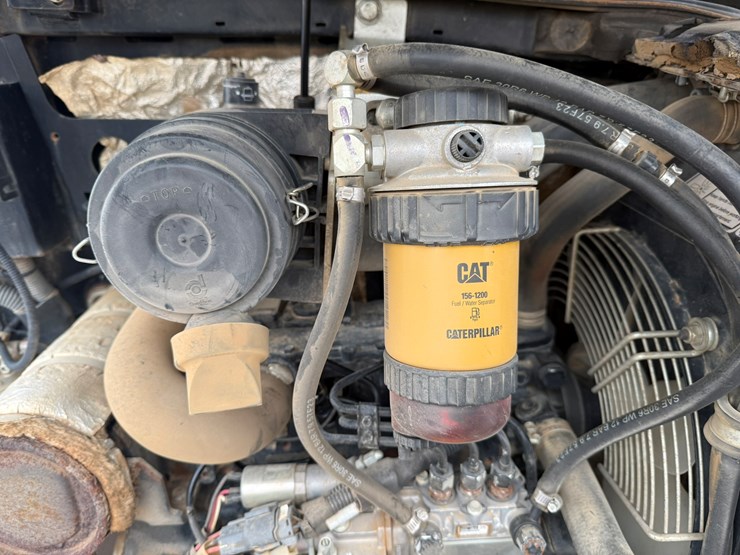 2014-caterpillar-302.7d-image-36