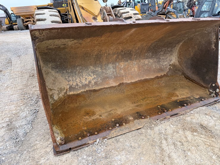 caterpillar-930g-image-9