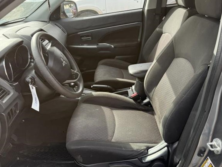 2019-mitsubishi-outlander-image-14