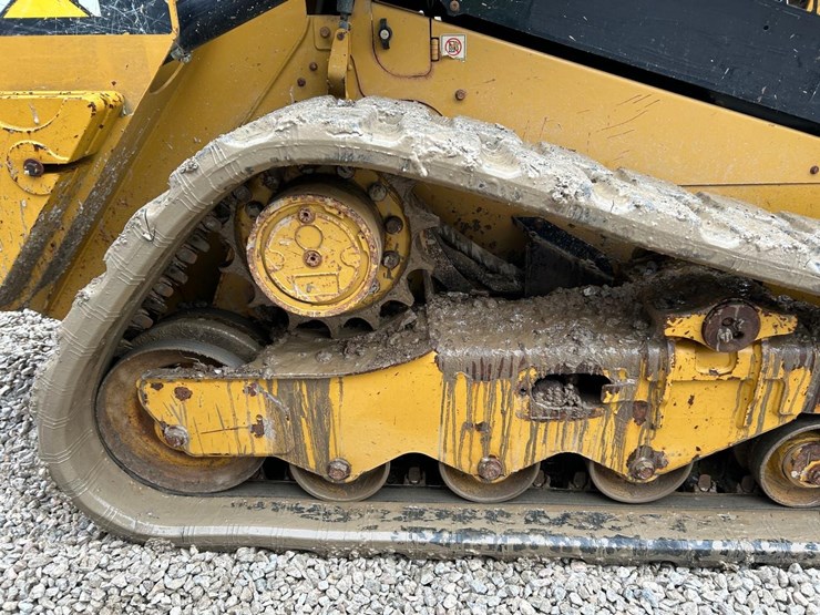 2016-caterpillar-259d-image-14