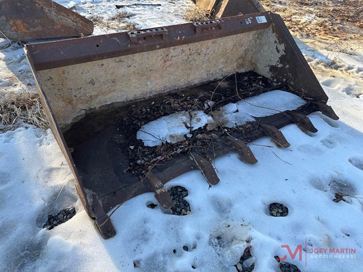 68"-tooth-bucket-skid-steer-attachment-image-1