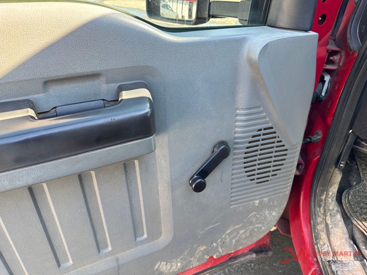 2011-ford-f550-xl-image-22