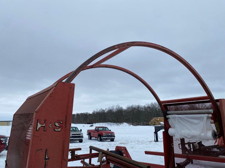 h&s-bale-wrapper-image-21