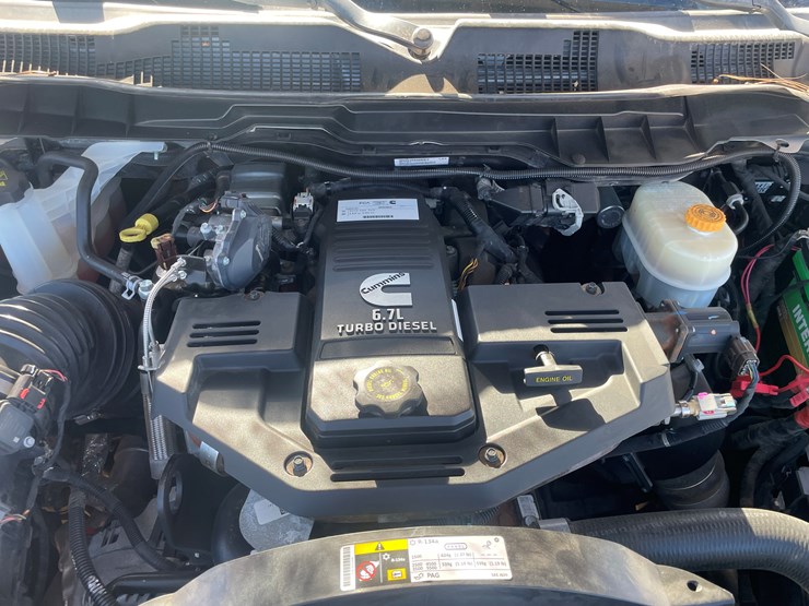 2018-dodge-2500-image-53