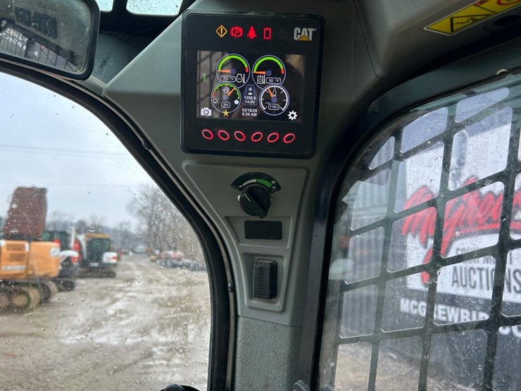 2020-caterpillar-259d3-image-22