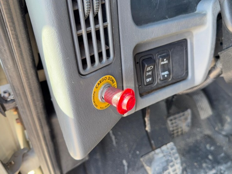 2007-international-7400-image-18