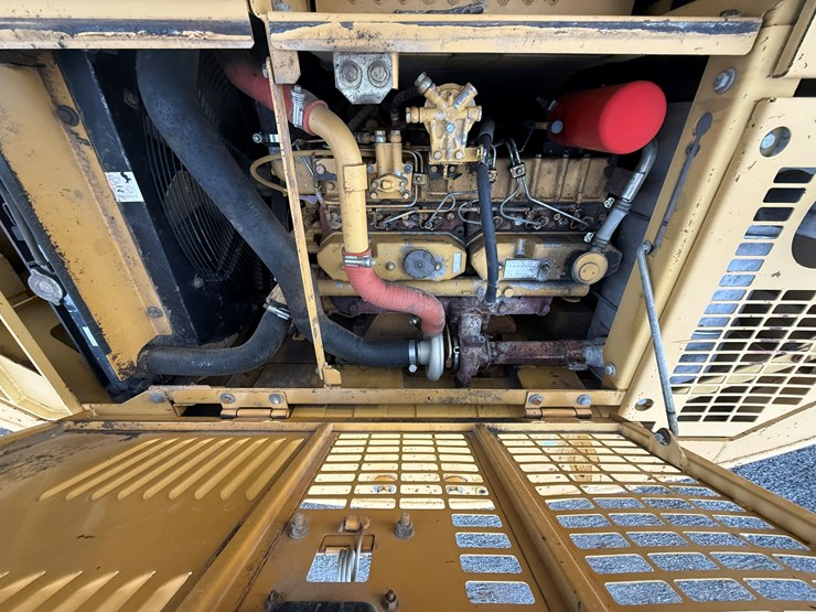 2004-caterpillar-321c-image-30