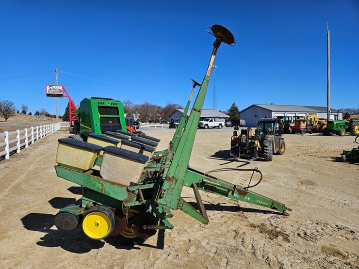 john-deere-7000-image-6