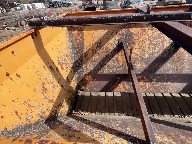 #13023-•-henderson-chief-spreader-image-36